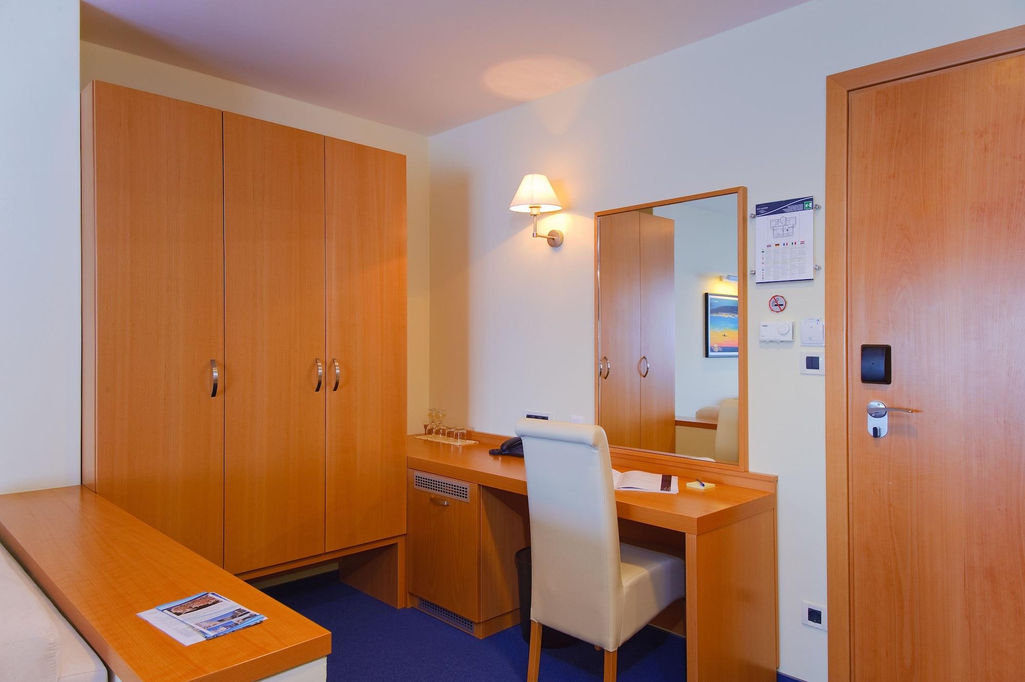 Saudade Hotel 4*